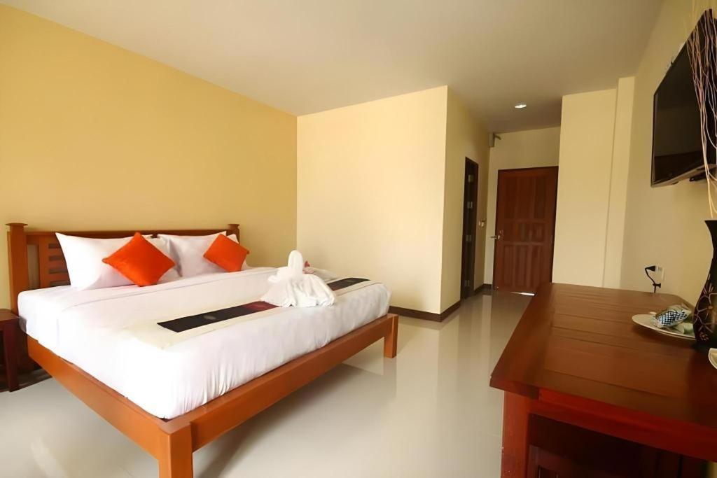 Juntima Boutique Hotel Phetchaburi Exterior foto